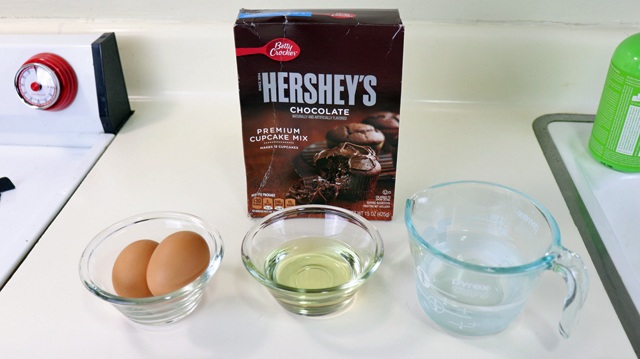 Hershey's Chocolate Cupcake 2